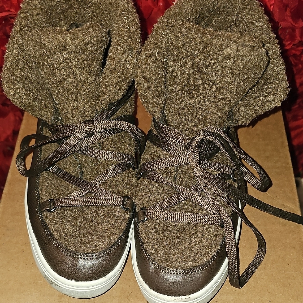 Brash Cozy Brown Fleece Women's Sneaker /AnkleBoots Size 9½